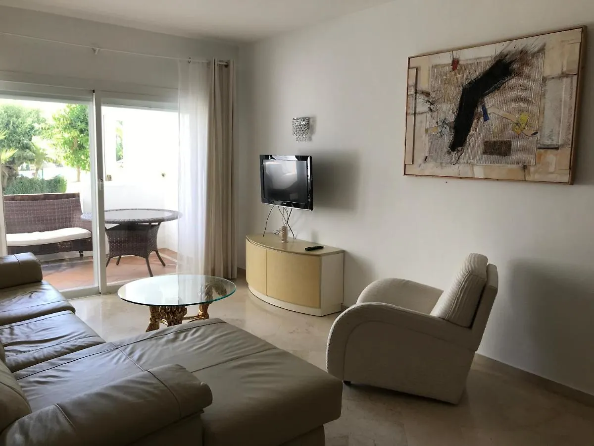 Apartment Costalita, Direct Beach Access, Ground Floor, Salt Water Pool Estepona Spain