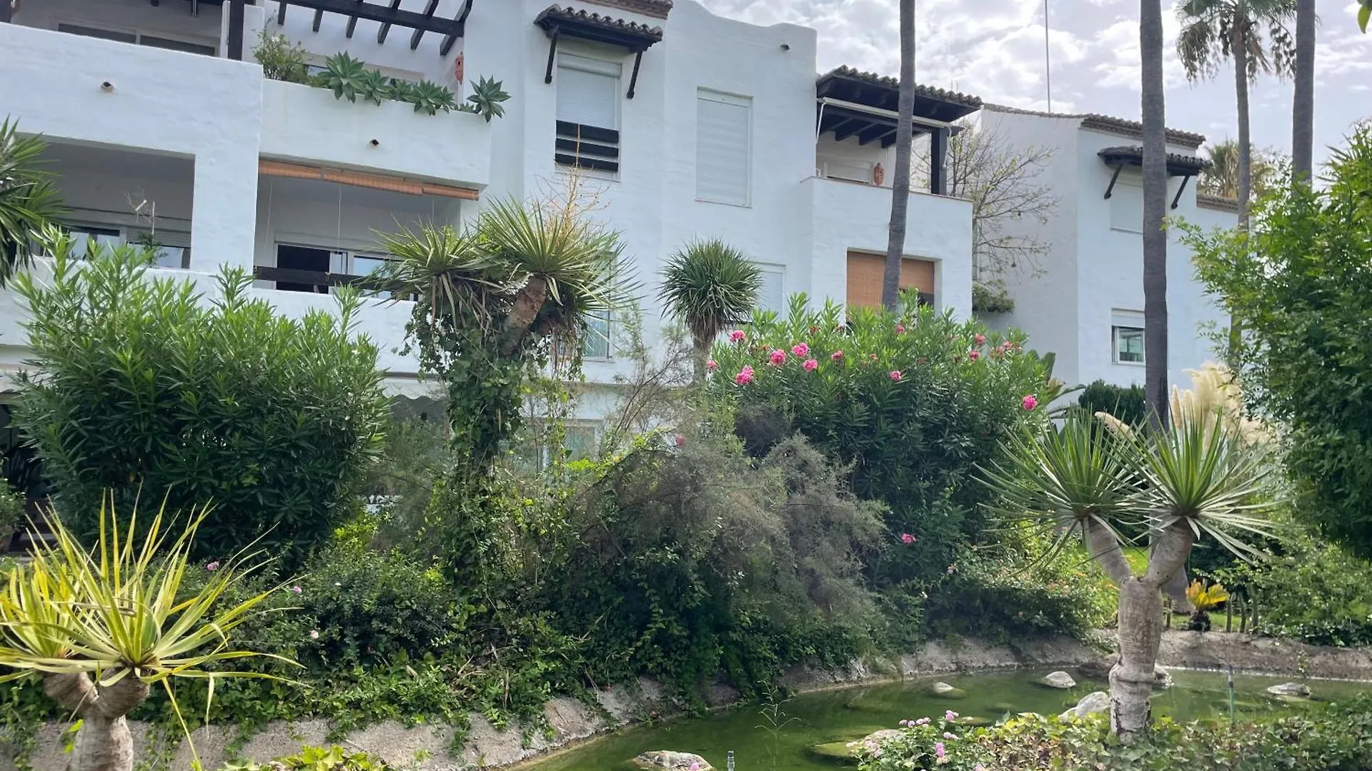 Apartment Costalita, Direct Beach Access, Ground Floor, Salt Water Pool Estepona Spain